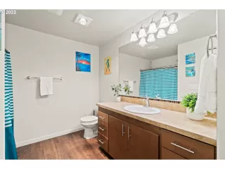 Photo #5: 22064581 Listing