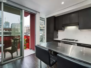 Photo #3: 22065438 Listing