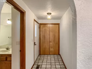 Photo #2: 22066391 Listing