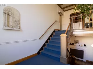 Photo #4: 22066392 Listing