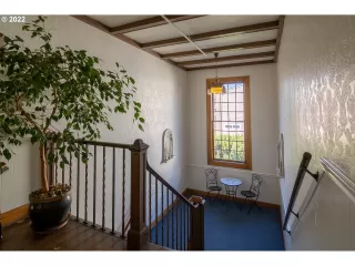 Photo #5: 22066392 Listing