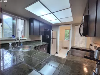 Photo #6: 22068771 Listing 