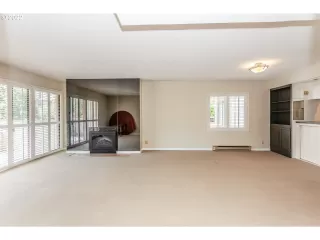 Photo #6: 22069599 Listing