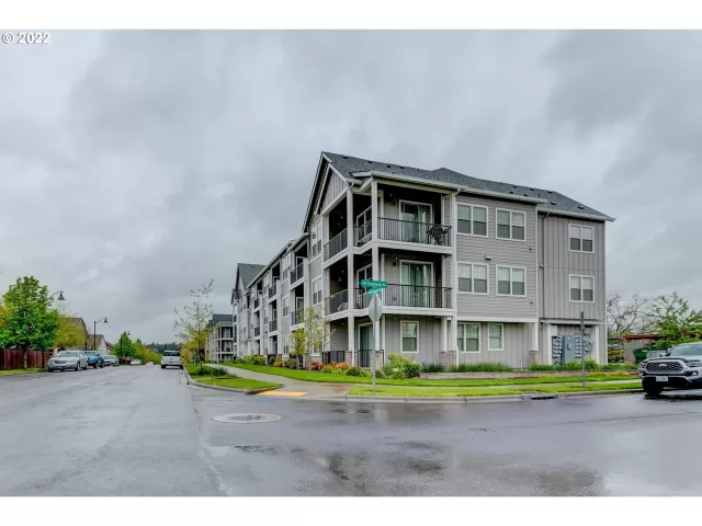 MLS: 22069889 Condo For Sale