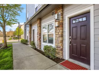 Photo #3: 22070134 Listing