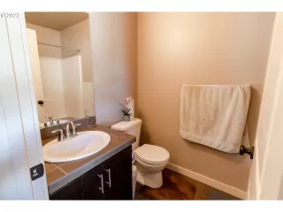 Photo #1: 22070163 Listing 