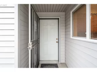 Photo #3: 22070294 Listing