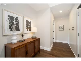 Photo #3: 22070555 Listing