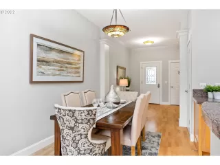 Photo #4: 22072646 Listing