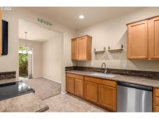 Photo #5: 22072888 Listing 