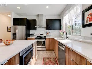 Photo #1: 22073844 Listing