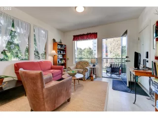 Photo #6: 22073844 Listing