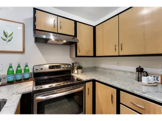 Photo #5: 22073943 Listing 