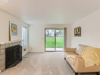 Photo #6: 22074080 Listing 