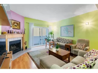 Photo #1: 22074240 Listing 