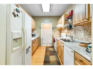 Photo #4: 22074240 Listing 