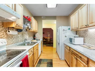 Photo #5: 22074240 Listing 