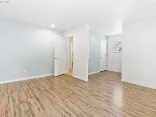 Photo #1: 22074561 Listing