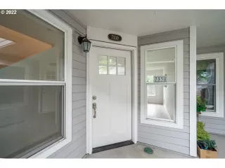 Photo #3: 22074818 Listing