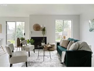 Photo #6: 22074818 Listing