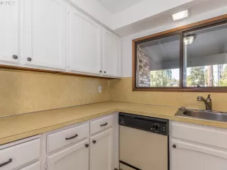 Photo #2: 22074879 Listing