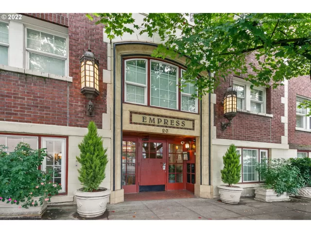 MLS: 22075350 Condo For Sale