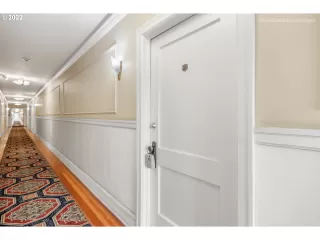 Photo #5: 22075350 Listing 