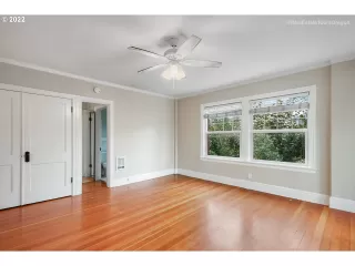 Photo #6: 22075350 Listing 