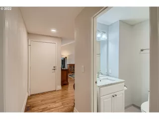 Photo #4: 22075457 Listing 