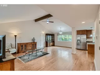 Photo #5: 22075457 Listing 