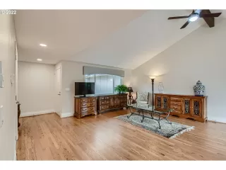 Photo #6: 22075457 Listing 