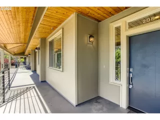 Photo #3: 22075491 Listing