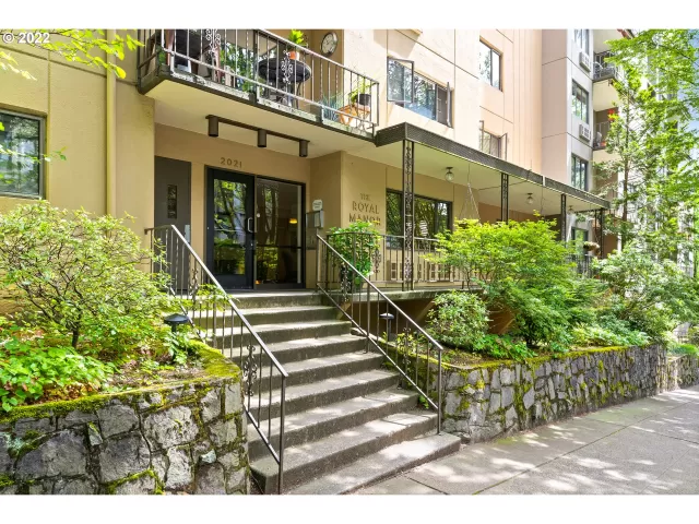 MLS: 22076014 Condo For Sale