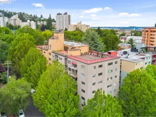 Photo #1: 22076014 Listing