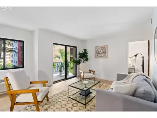 Photo #2: 22076014 Listing