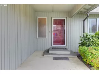 Photo #3: 22076300 Listing