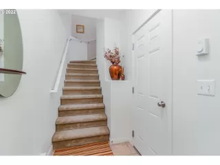 Photo #5: 22077117 Listing 