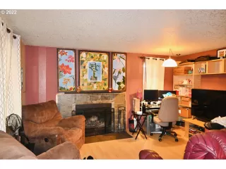 Photo #3: 22077287 Listing