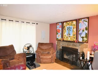 Photo #5: 22077287 Listing