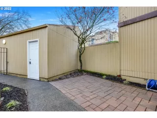 Photo #4: 22077654 Listing 