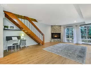 Photo #5: 22077654 Listing 