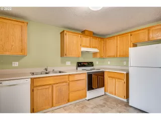 Photo #4: 22078734 Listing