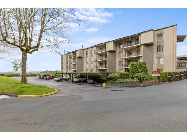 MLS: 22083185 Condo For Sale