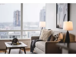 Photo #4: 22083638 Listing