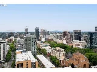 Photo #6: 22083638 Listing