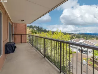 Photo #4: 22083695 Listing