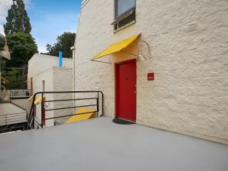 Photo #5: 22083729 Listing