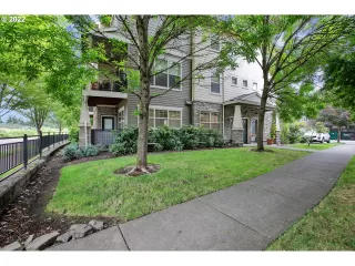 Photo #6: 22084512 Listing 