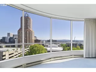 Photo #5: 22085018 Listing 