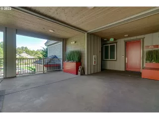 Photo #2: 22085228 Listing 